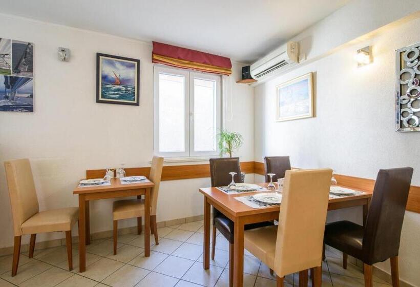 פנסיון Villa Jidro