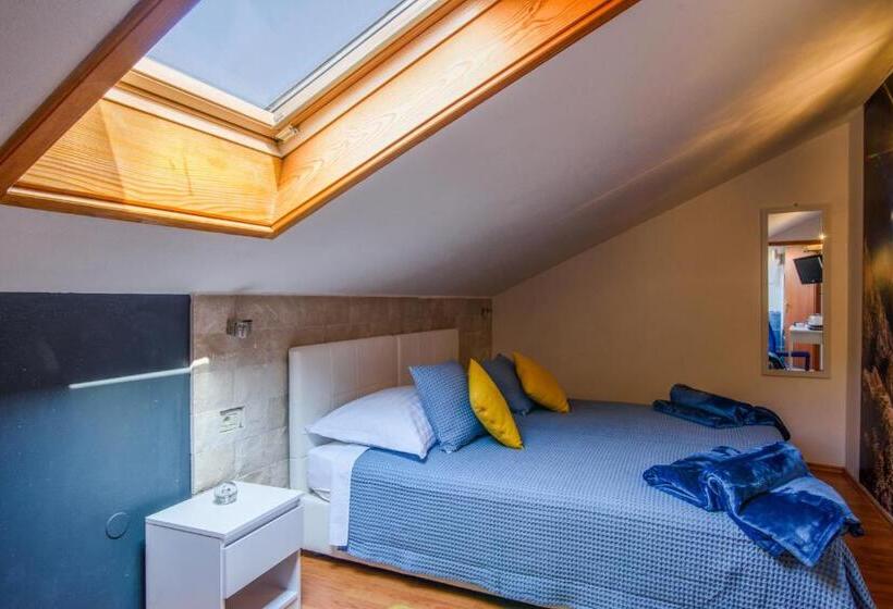 پانسیون Villa Jidro