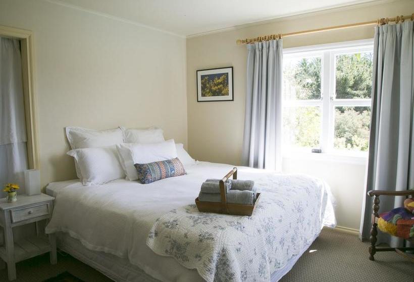 Plum Tree House And Quince Cottage