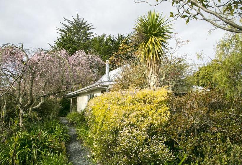 Plum Tree House And Quince Cottage
