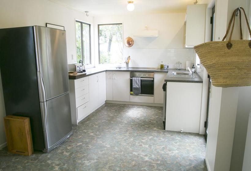 Plum Tree House And Quince Cottage