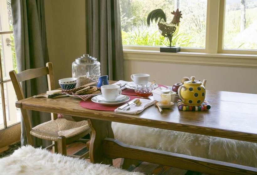 Plum Tree House And Quince Cottage