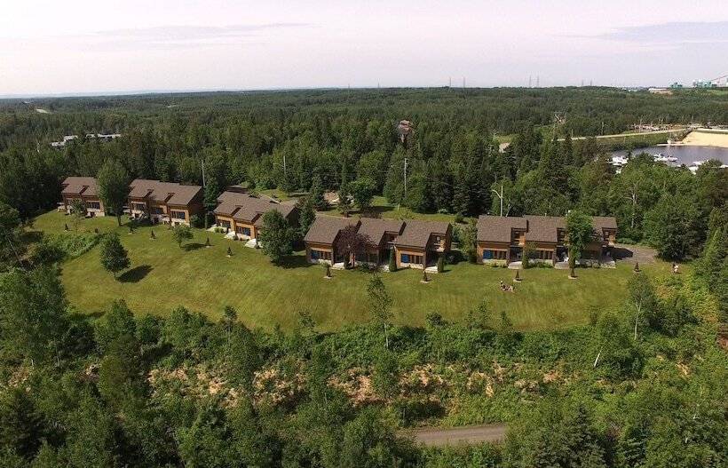 渡假胜地  Centre De Villégiature Dam En Terre