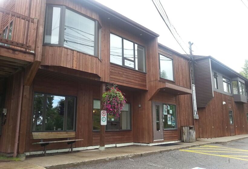 渡假胜地  Centre De Villégiature Dam En Terre