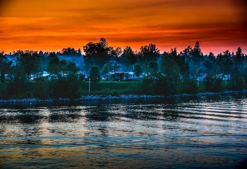 渡假胜地  Centre De Villégiature Dam En Terre