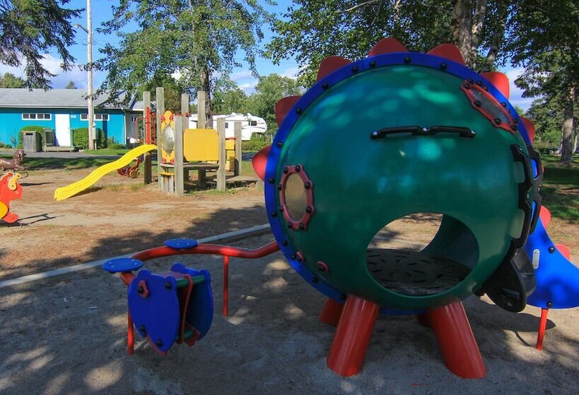 渡假胜地  Centre De Villégiature Dam En Terre