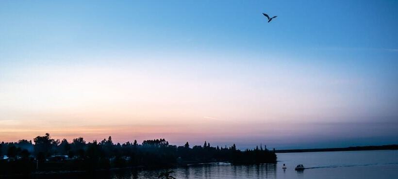 渡假胜地  Centre De Villégiature Dam En Terre