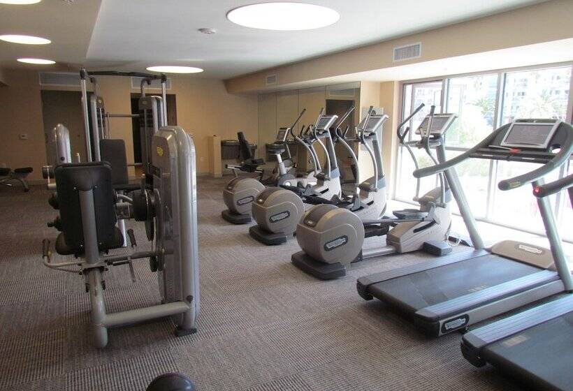 Resort Style Walk To The Beach