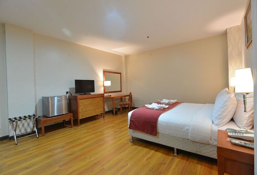 Royal Suites Condotel