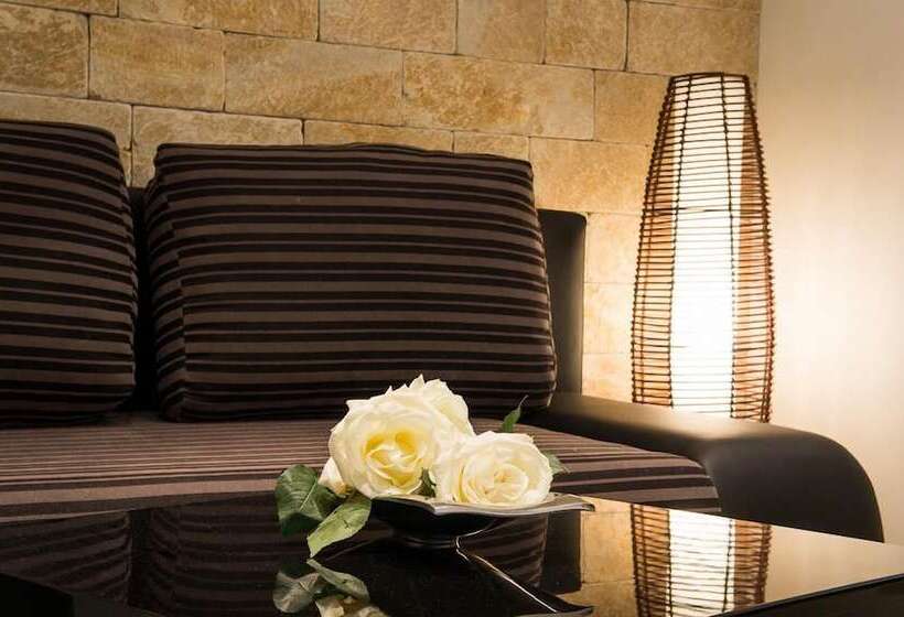 Split Allure Apartments