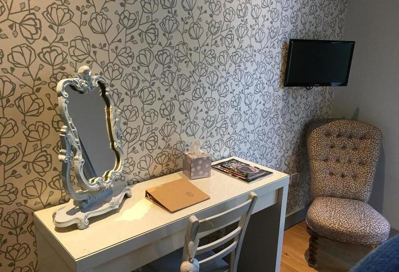 Taggart House Bed And Breakfast