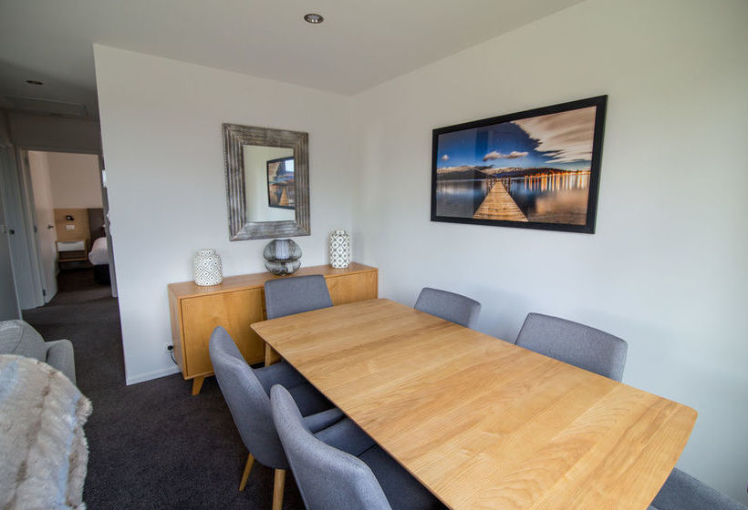 Te Anau Deluxe Apartments