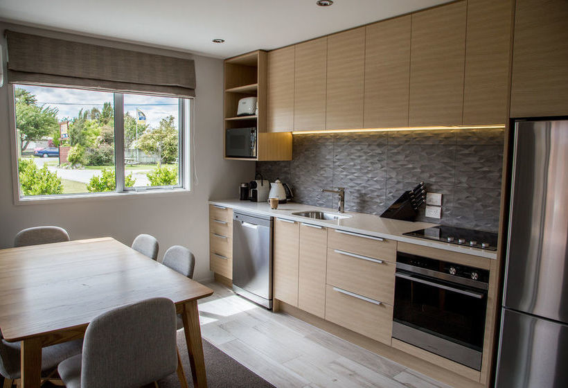 Te Anau Deluxe Apartments