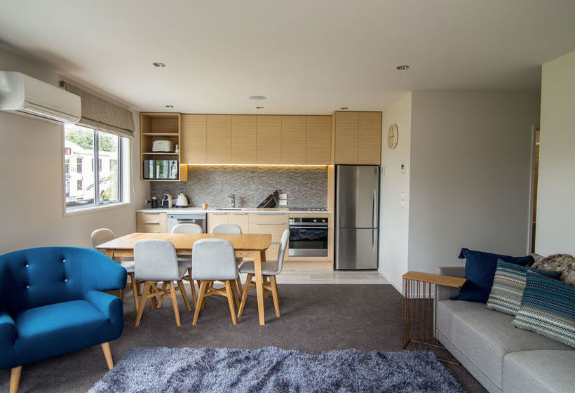 Te Anau Deluxe Apartments