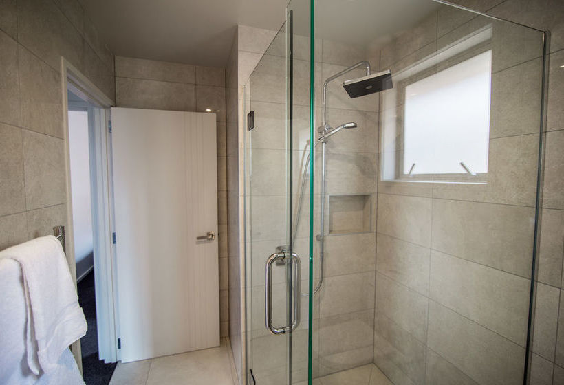 Te Anau Deluxe Apartments