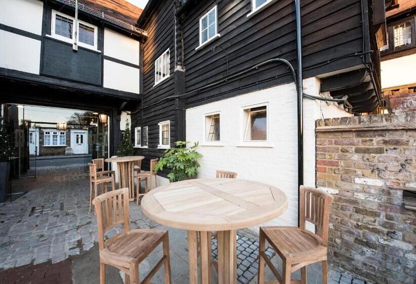 The Ostrich Inn Colnbrook London Heathrow