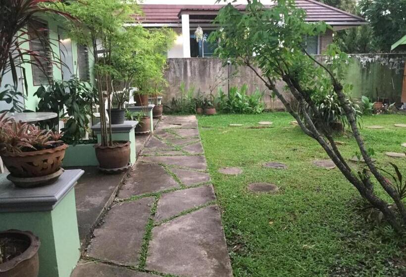 旅馆 Baan Bua Guest House