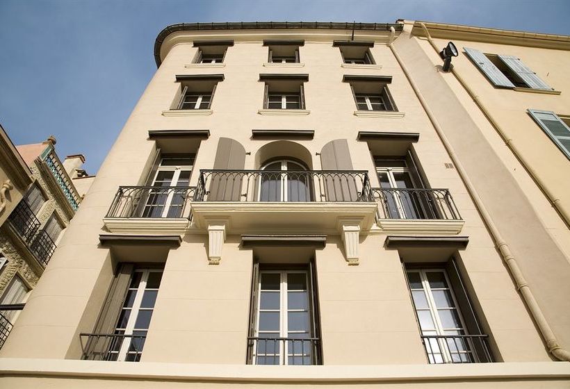 Suites Coronell d'En Vila