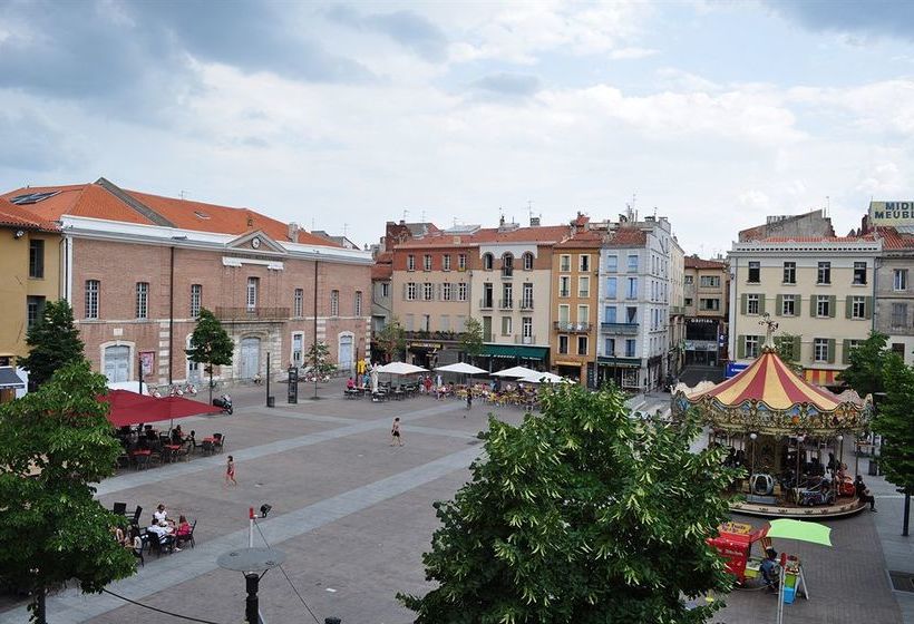 Suites Coronell d'En Vila