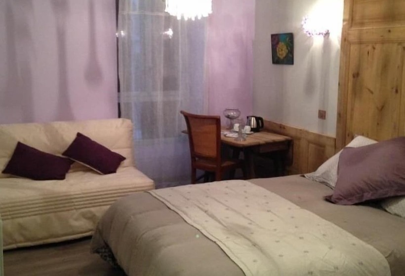 ベッドアンドブレックファースト Aux Pierres Magiques