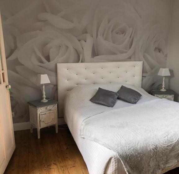 ベッドアンドブレックファースト Chalet Des Palmiers