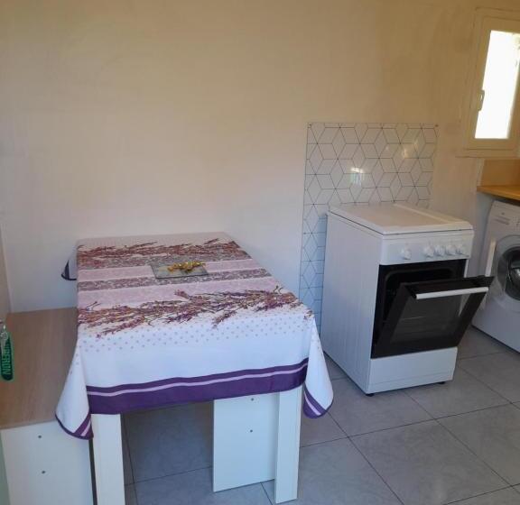 צימר Chambres D Hôtes Chez Cécile à Lagnes