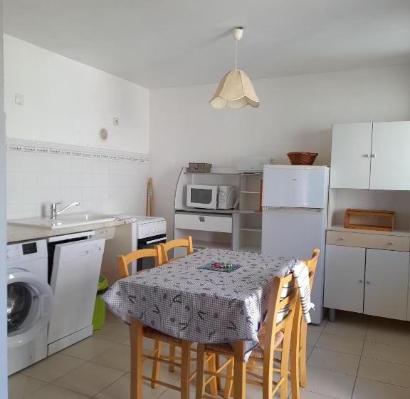 مبيت وإفطار Chambres D Hôtes Chez Cécile à Lagnes