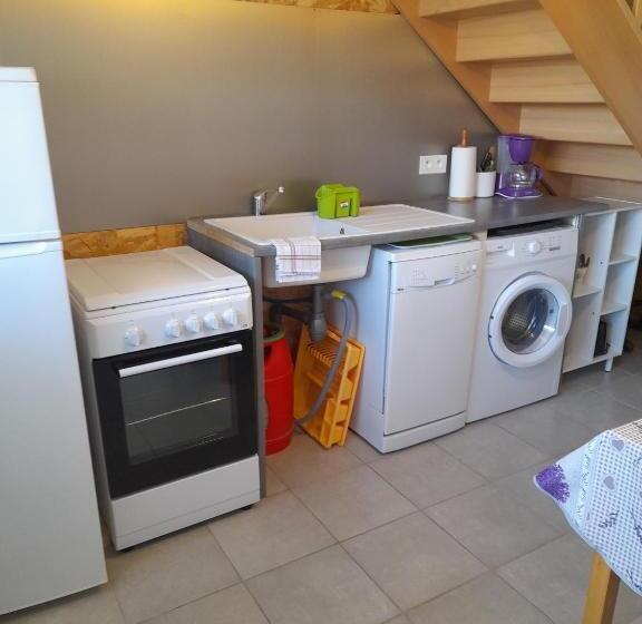 مبيت وإفطار Chambres D Hôtes Chez Cécile à Lagnes