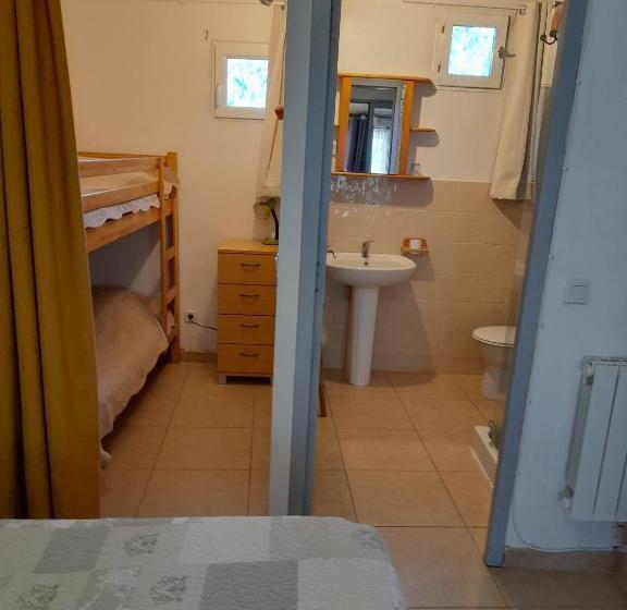 مبيت وإفطار Chambres D Hôtes Chez Cécile à Lagnes