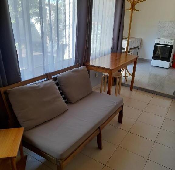 مبيت وإفطار Chambres D Hôtes Chez Cécile à Lagnes