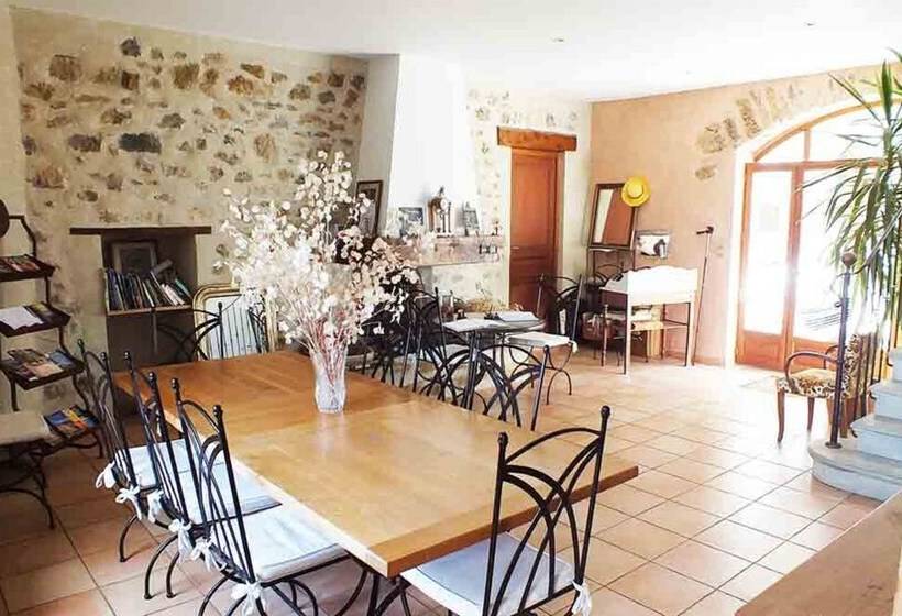 مبيت وإفطار écurie De Cucugnan