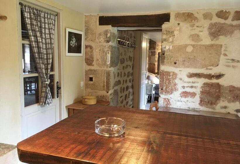 Bed and Breakfast Ecuries De Saint Maurice  Maison D Hôtes De Gondou