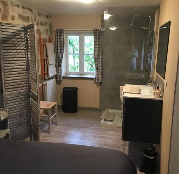 Bed and Breakfast Ecuries De Saint Maurice  Maison D Hôtes De Gondou