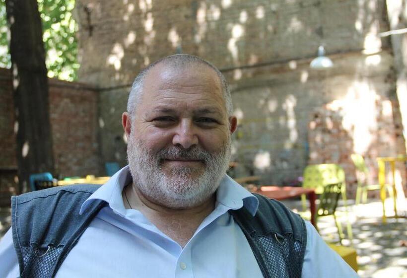 تختخواب و صبحانه Guesthouse Levani