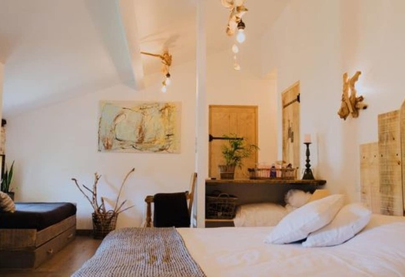 צימר La Maison Bleue