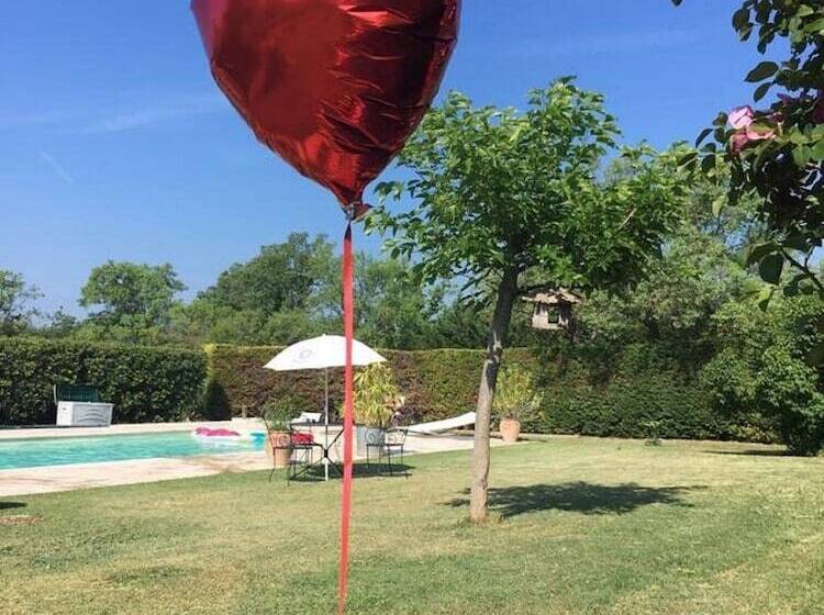 مبيت وإفطار La Vignarelle