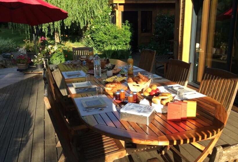 تختخواب و صبحانه Les Chambres D Oriane