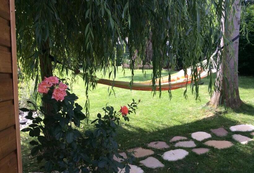 تختخواب و صبحانه Les Chambres D Oriane