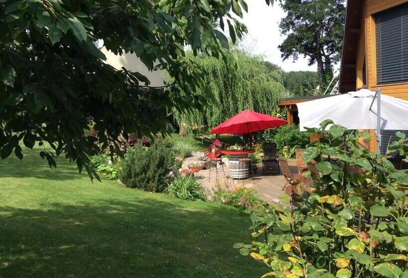 تختخواب و صبحانه Les Chambres D Oriane