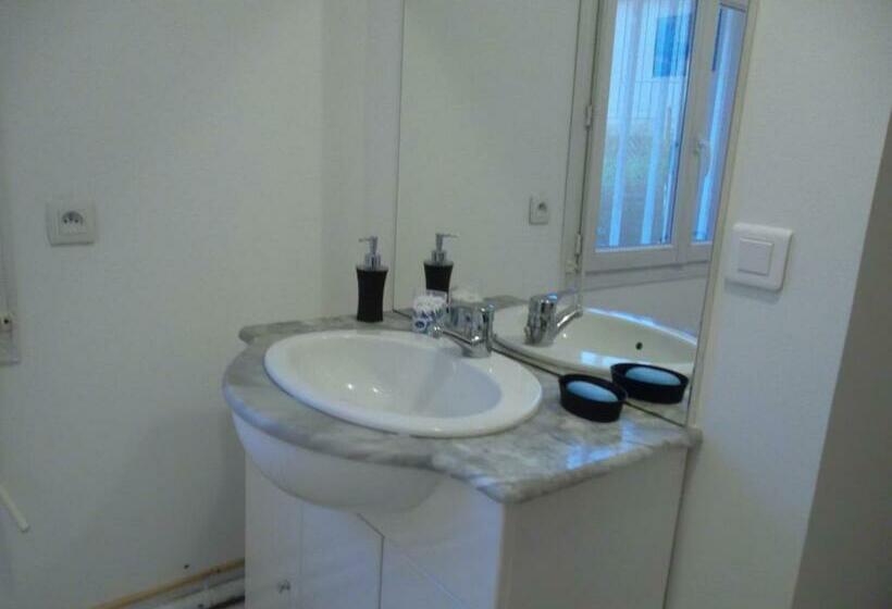 مبيت وإفطار Les Chambres Du Rochereuil