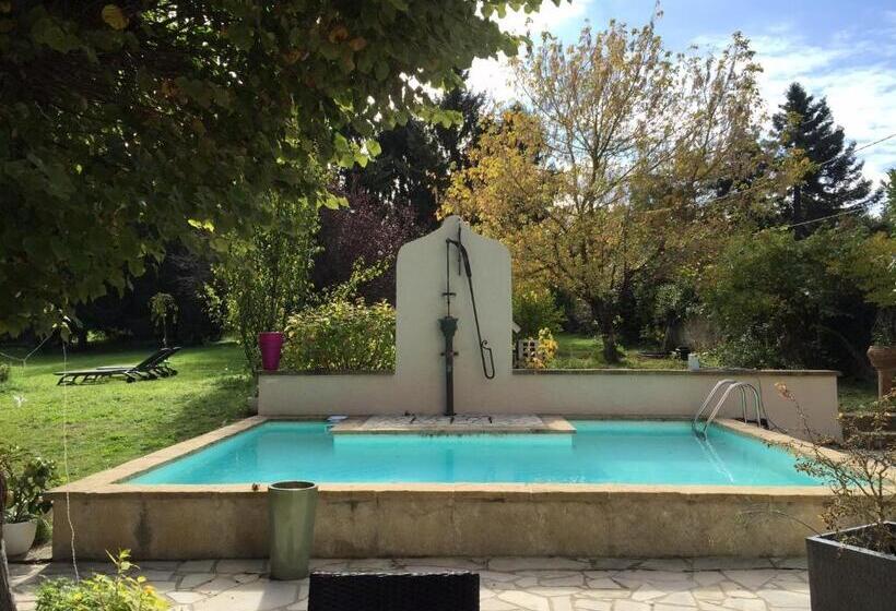 Bed and Breakfast Les Colonnes De Chanteloup