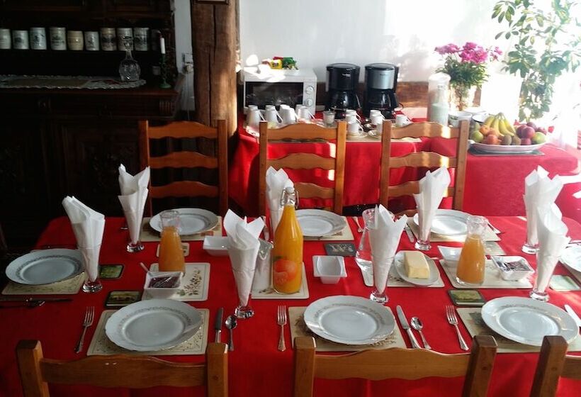 ベッドアンドブレックファースト Les Trois Cheminees Chambre D Hôtes