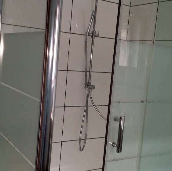 ベッドアンドブレックファースト Les Trois Cheminees Chambre D Hôtes