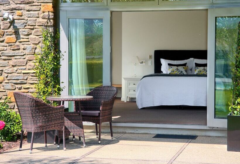 مبيت وإفطار Mt Michael Lodge