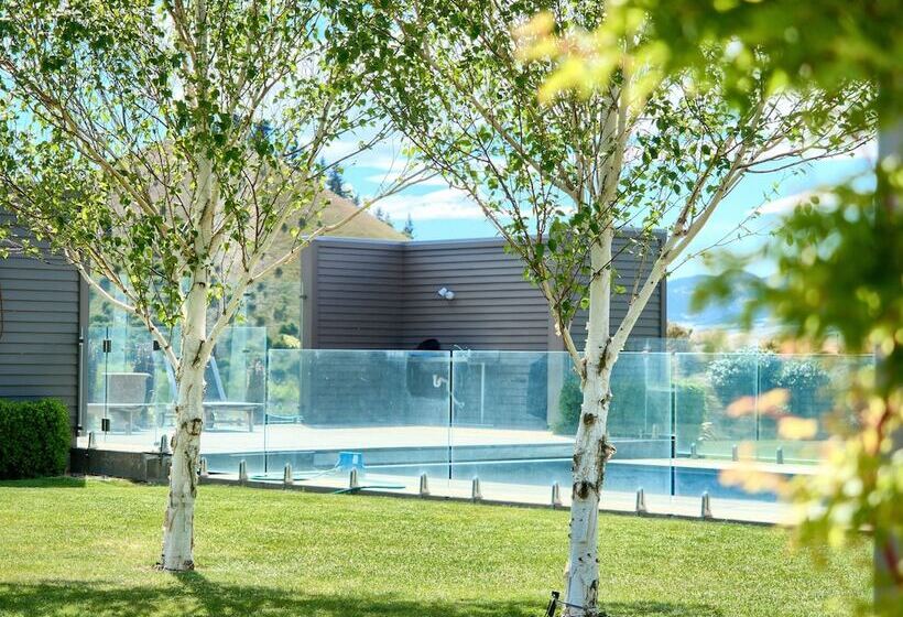 مبيت وإفطار Mt Michael Lodge