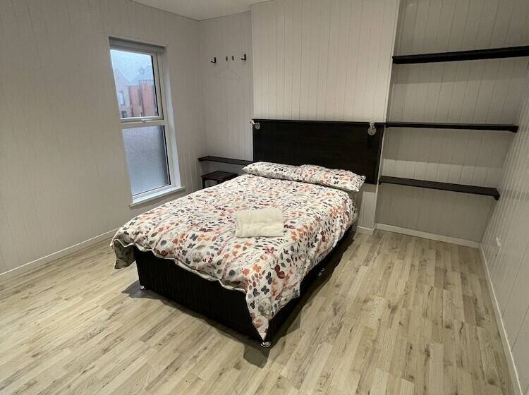 צימר OYO Queens Quarter