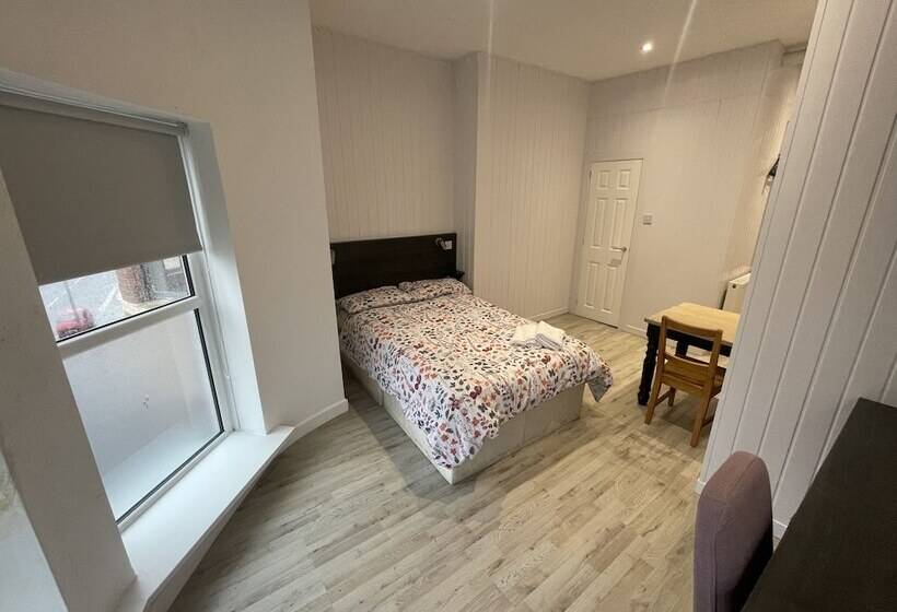 צימר OYO Queens Quarter