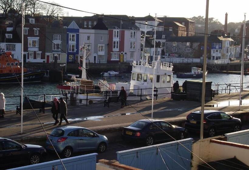 مبيت وإفطار The Anchorage