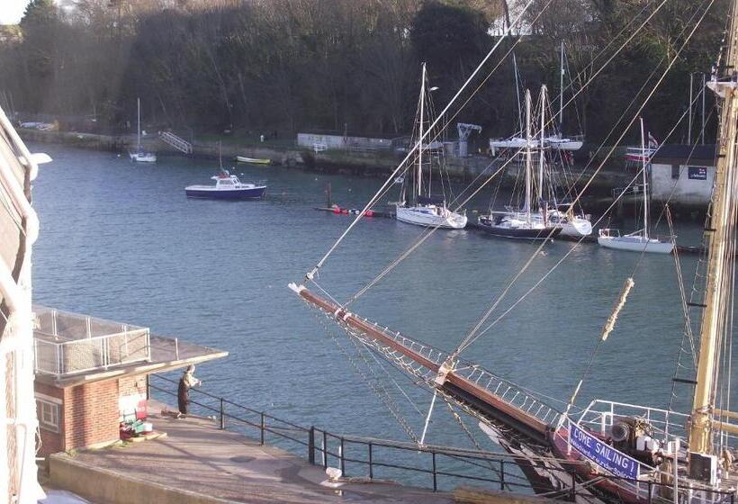 مبيت وإفطار The Anchorage