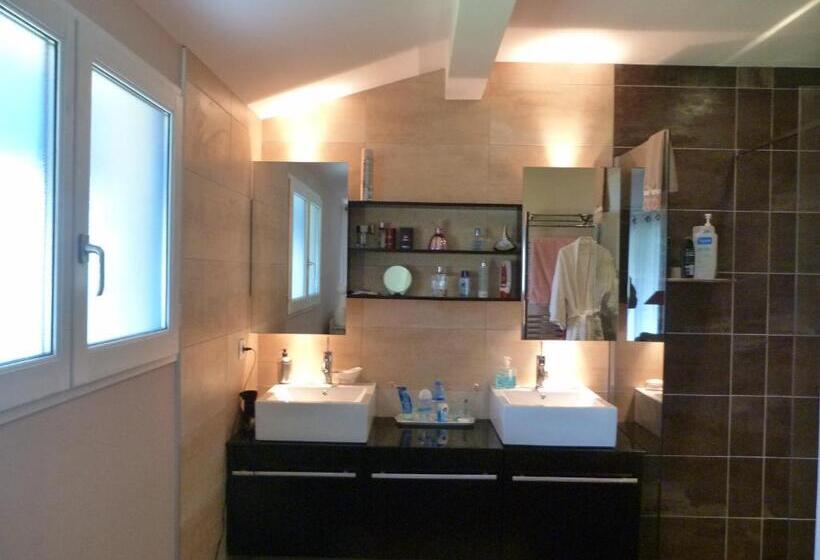 تختخواب و صبحانه Villa Alluro